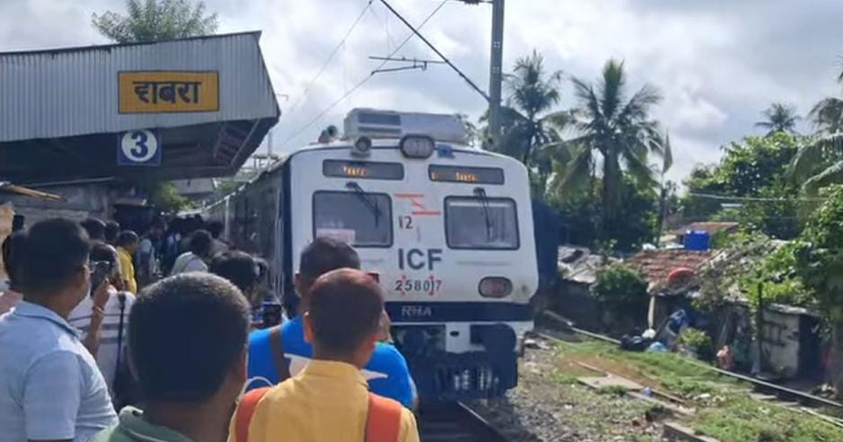 Sealdah Bongaon AC local