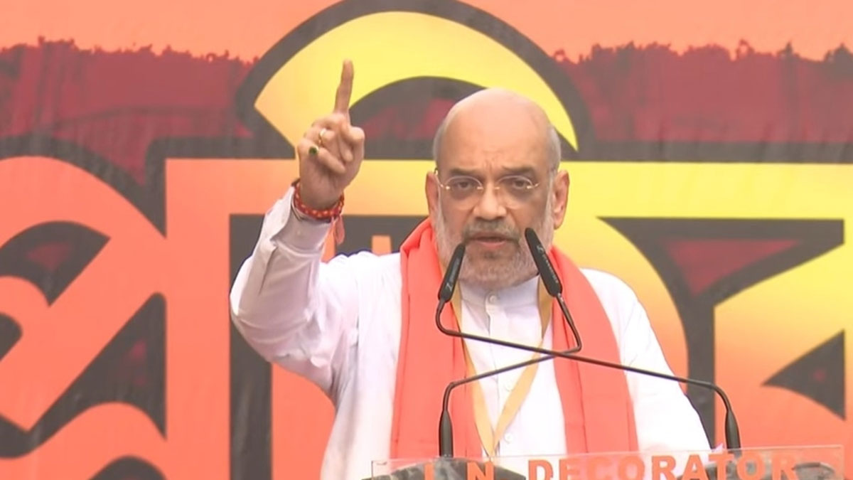 Kalighat Becomes Political Battleground as TMC, BJP Fight Over Posters