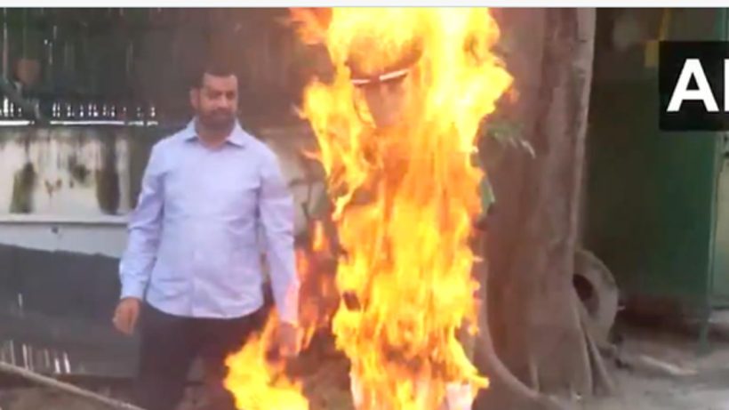 Asia Cup: ভারত-পাক ম্যাচ ঘিরে দিল্লিতে পুড়ল খেলোয়াড়দের কুশপুতুল 2 Asia Cup