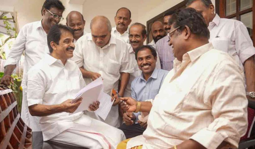 congress-signature-campaign-kerala-venugopal-2025