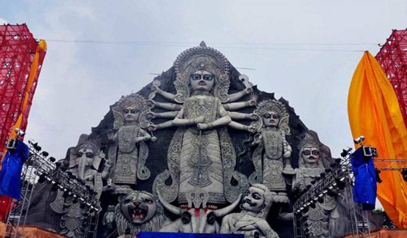 Pandal Incomplete, Deshapriya Park Puja Closed for Visitors on Friday