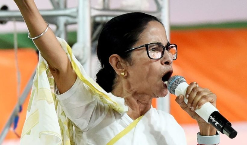 বাংলাকে বাংলাদেশে পরিণত করতে চান মমতা! দাবী কেন্দ্রীয় মন্ত্রীর