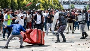 nepal lifts social media ban
