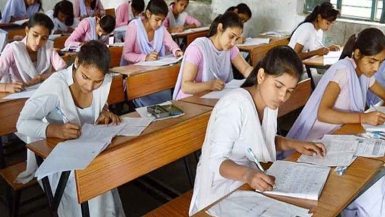 মাধ্যমিক পরীক্ষার্থীদের তথ্য যাচাইয়ে বিশেষ উদ্যোগ নিল পর্ষদ