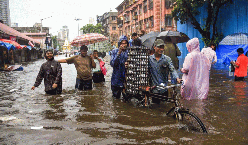 kolkata-weather-update-heavy-downpour-batters-south-bengal-amid-depression