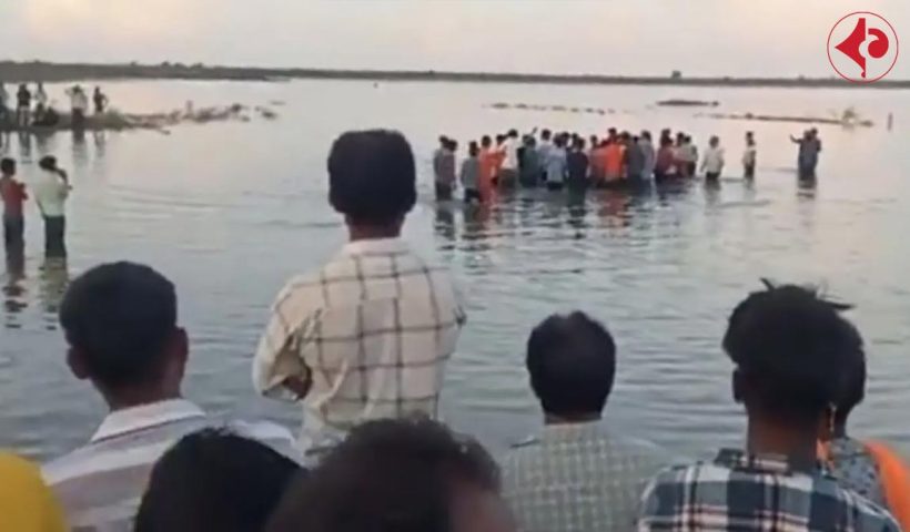 10 dead as Tractor-Trolley Falls Into River In Madhya Pradesh Khandwa During Durga Puja 2025 Immersion