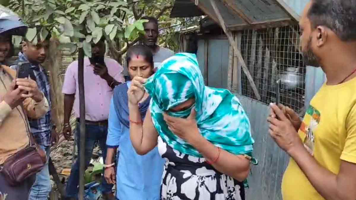 Chaos in Bongaon as locals caught women and youths in alleged sex racket. Police faced mob attack while rescuing the accused. Investigation underway.
