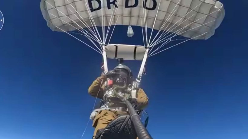 drdo-military-combat-parachute-india