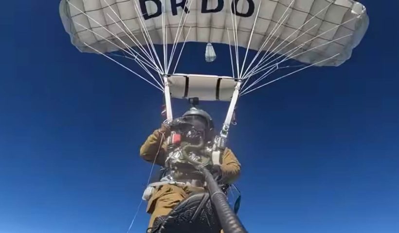 drdo-military-combat-parachute-india