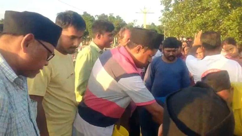 RSS volunteers reach flood and landslide-hit villages of North Bengal with food, milk, tarpaulins, and rescue aid. Relief efforts continue in Nagrakata, Banarhat, Mirik, and Bijanbari.