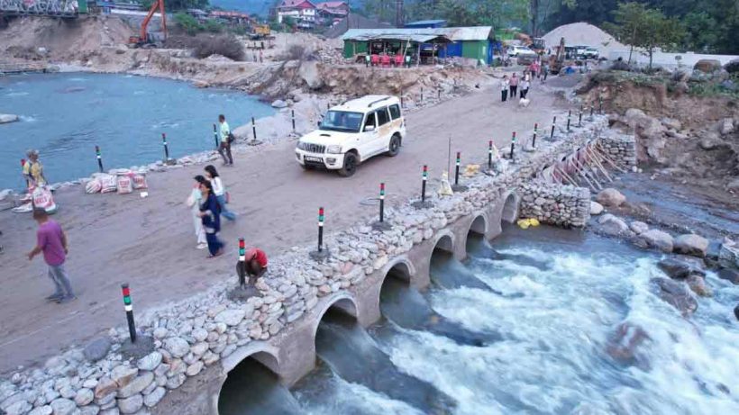 Tourists Cheer as Road Link Between Siliguri and Mirik Restored via Dudhia