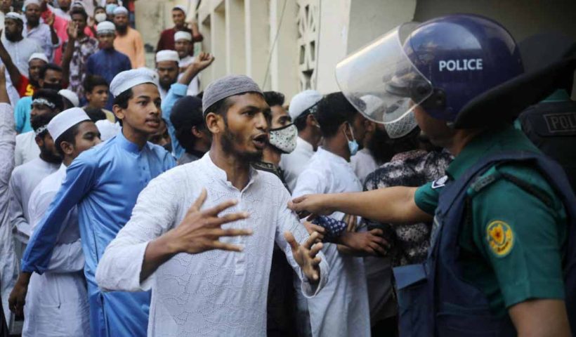 bangladesh-gopalganj-hindu-youth-attack-army-intervenes