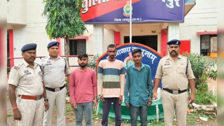 বিড়ি চাওয়ায় খুন যুবক! পুলিশের জালে ৩