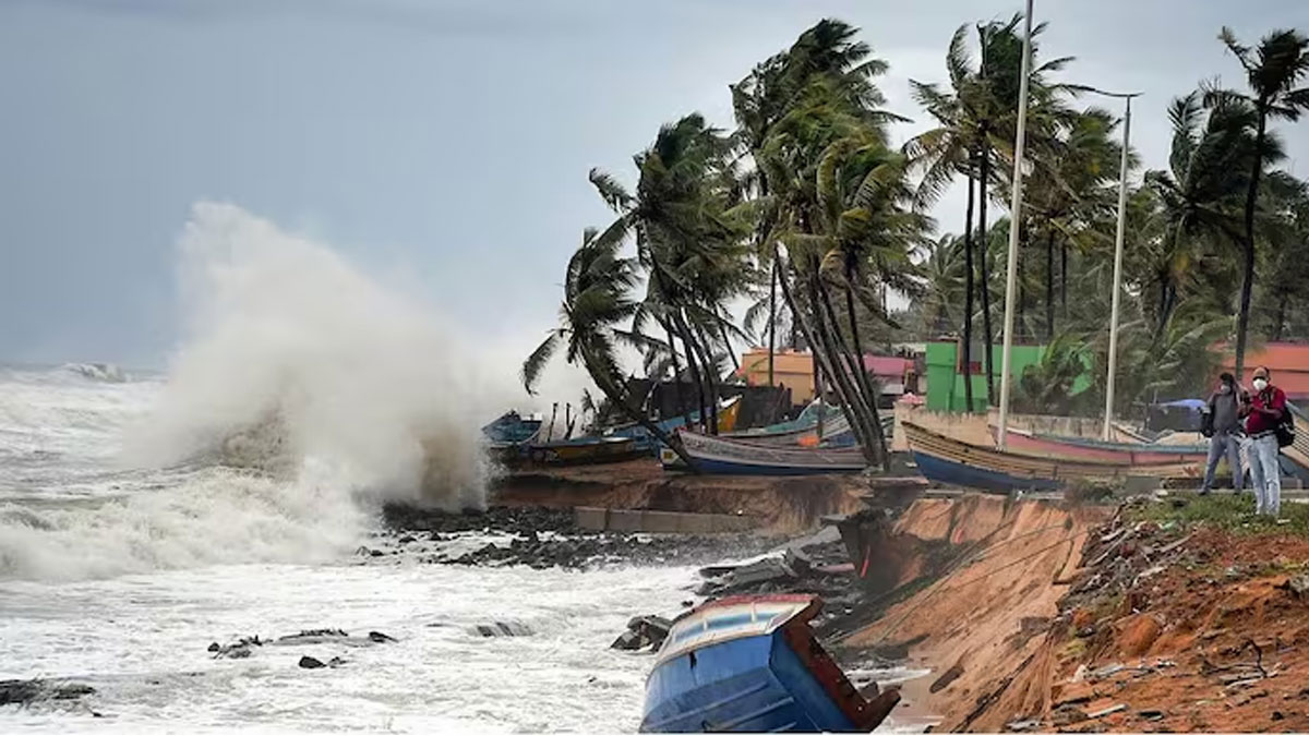 Cyclone Mantha high alert