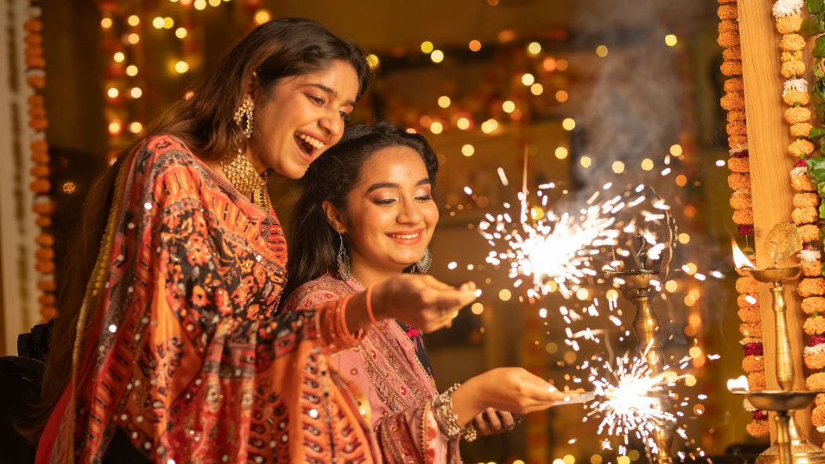 diwali-2025-found-these-4-things-while-cleaning-a-sign-that-good-fortune-is-knocking