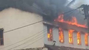 burrabazar-blaze-fire-services-intensify-operation-to-control-spread