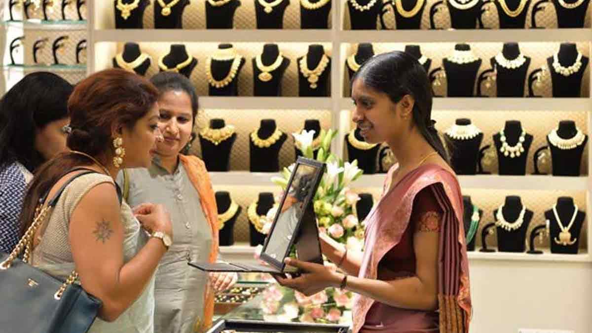 dhanteras-2025-gold-silver-sales