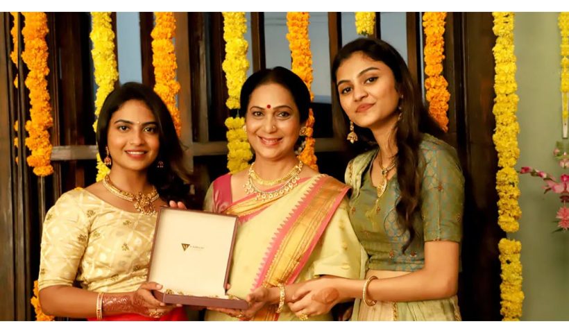 gold-price-shoots-up-2500-in-a-day-silver-breaks-1-5-lakh-ceiling