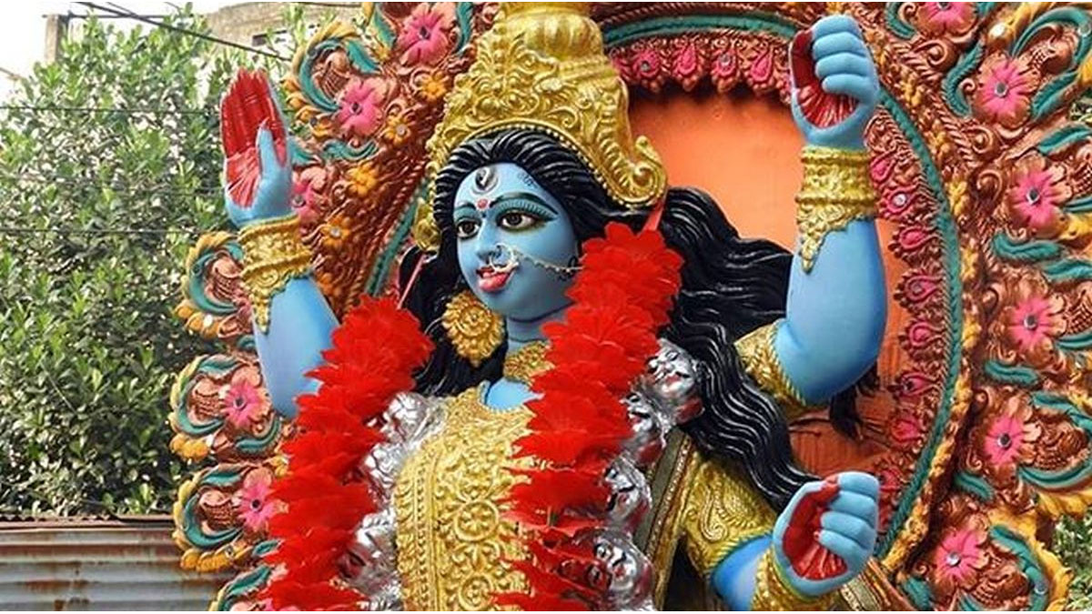 Sacred Offerings to Make During Kali Puja 2025 for Blessings, Luck, and Prosperity