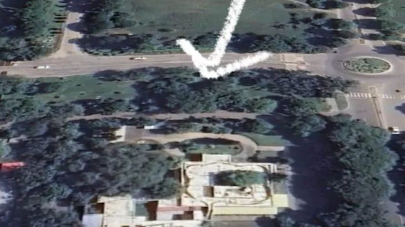 সরকারি টাকায় রাজপ্রাসাদ!— প্রাক্তন মুখ্যমন্ত্রীর 'শিশমহল' ঘিরে বিজেপির তোপ 2 সরকারি টাকায় রাজপ্রাসাদ!— প্রাক্তন মুখ্যমন্ত্রীর 'শিশমহল' ঘিরে বিজেপির তোপ