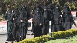 muslim-girls-right-to-wear-hijab-upheld-by-kerala-minister
