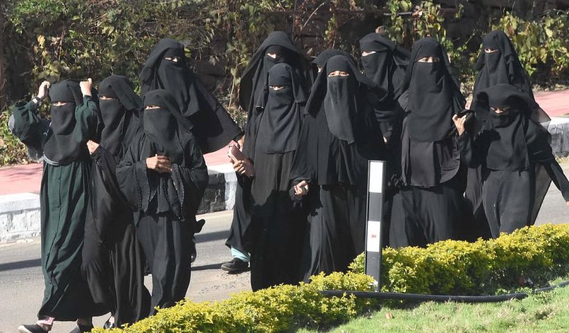 muslim-girls-right-to-wear-hijab-upheld-by-kerala-minister