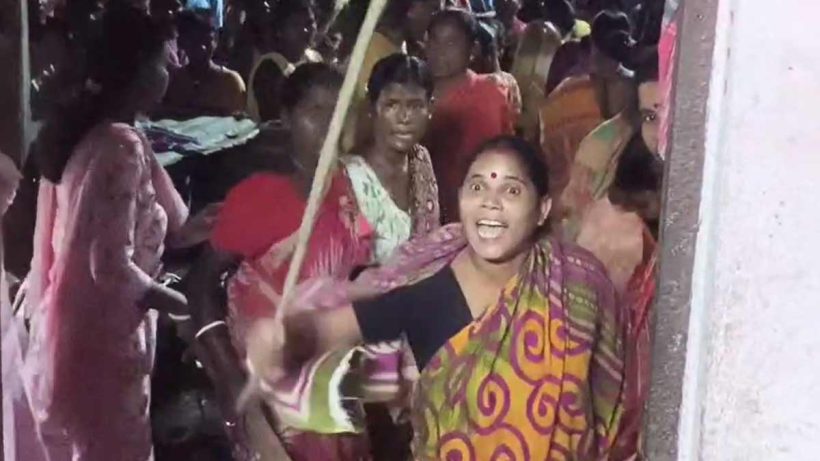 kharagpur-illegal-liquor-protest-women-action-2025
