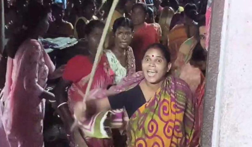 kharagpur-illegal-liquor-protest-women-action-2025