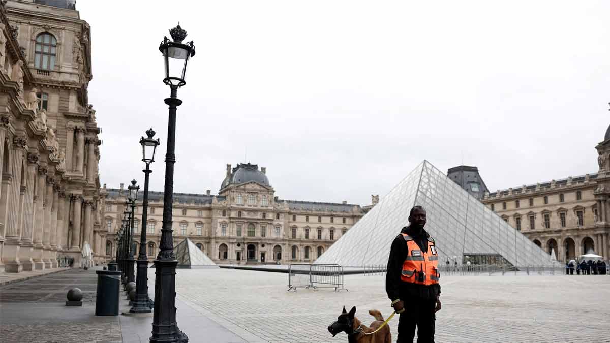 louvre-museum-crown-jewels-theft-arrest-2025