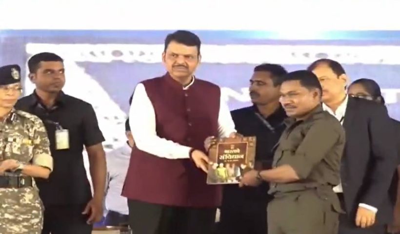 maharashtra-61-maoists-surrender-bhupathi-anti-naxal-operation