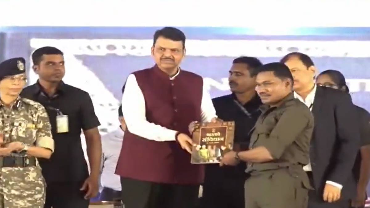 maharashtra-61-maoists-surrender-bhupathi-anti-naxal-operation