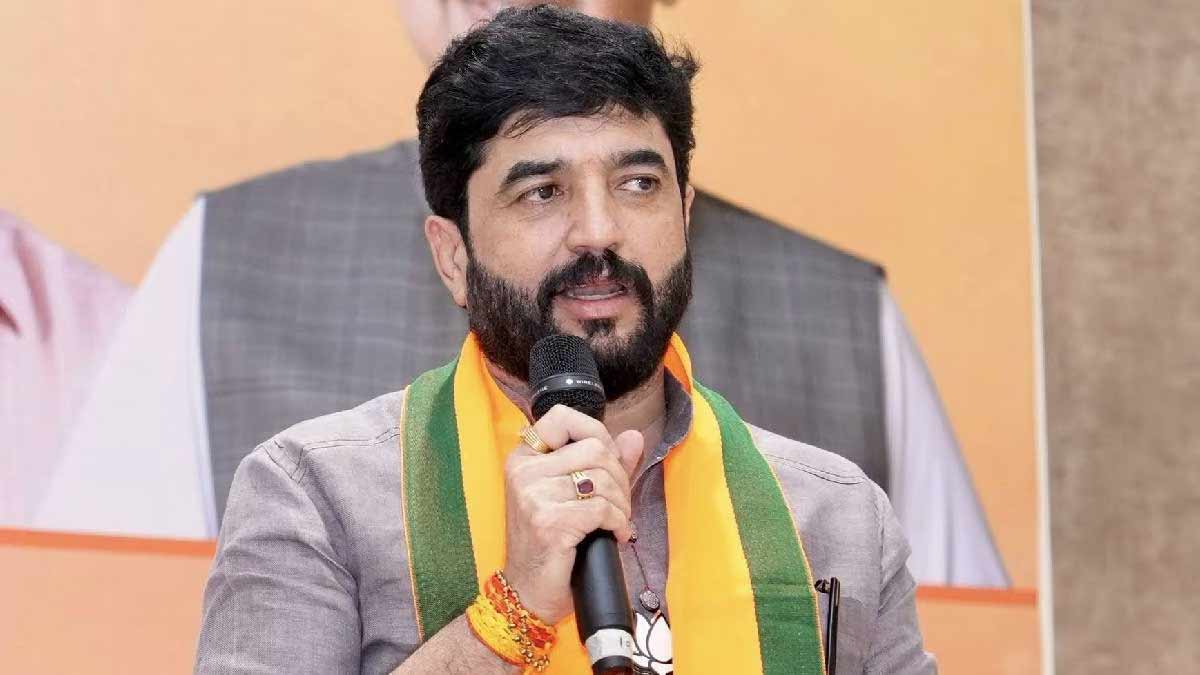 murlidhar-mohol-land-deal-controversy