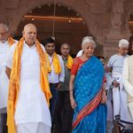 ‘জয় শ্রীরাম’-ধ্বনিতে মুখর অযোধ্যা, সপরিবারে রামলালার আরতি সারলেন নির্মলা