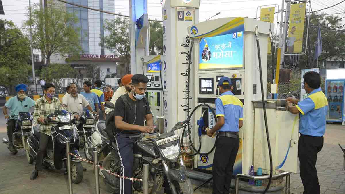 check-petrol-and-diesel-prices-in-different-cities-on-holiday