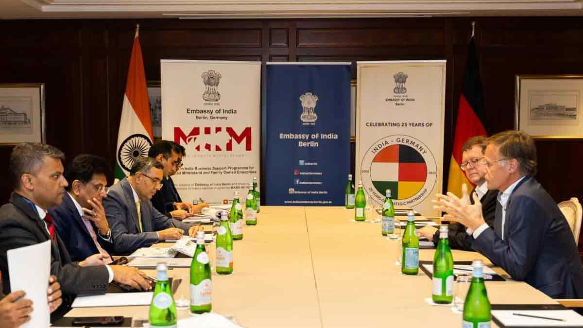 Piyush Goyal met Infineon Technologies CEO Jochen Hanebeck to discuss opportunities for collaboration in semiconductors and decarbonisation initiatives, boosting India’s tech and green energy ambitions.