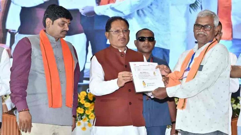 PM Modi launches PM Dhan-Dhanya Krishi Yojana and Dalhan Atmanirbharta Mission worth ₹35,440 crore. Uttarakhand CM Dhami calls it a historic milestone for farmers.