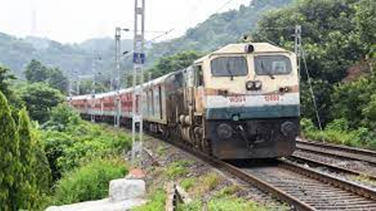 celebrate-diwali-and-chhath-with-ease-special-trains-from-howrah-sealdah-in-service