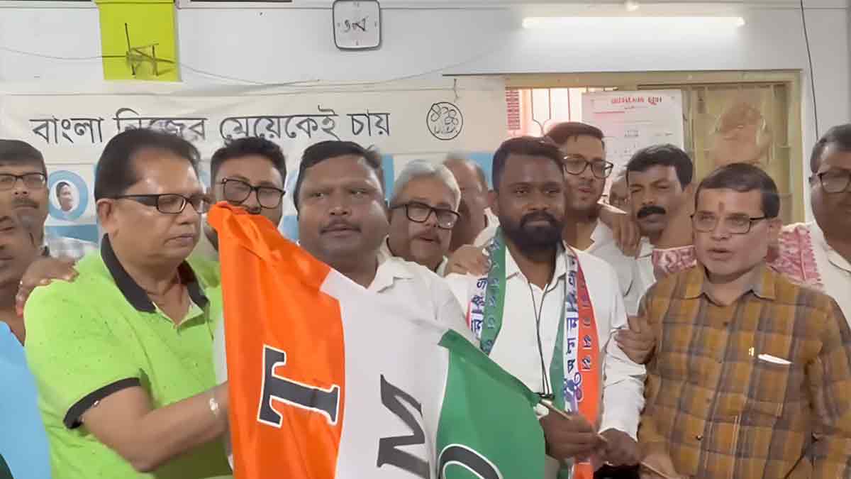 Former BJP candidate Rahul Lohar joins Trinamool Congress in Alipurduar. His switch is seen as a major political shift in North Bengal’s tea belt ahead of upcoming elections.