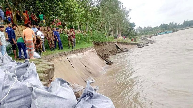 Rupnarayan River Barrage Gives Way, 100-Foot Section Washed Away