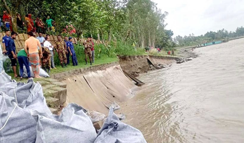 Rupnarayan River Barrage Gives Way, 100-Foot Section Washed Away