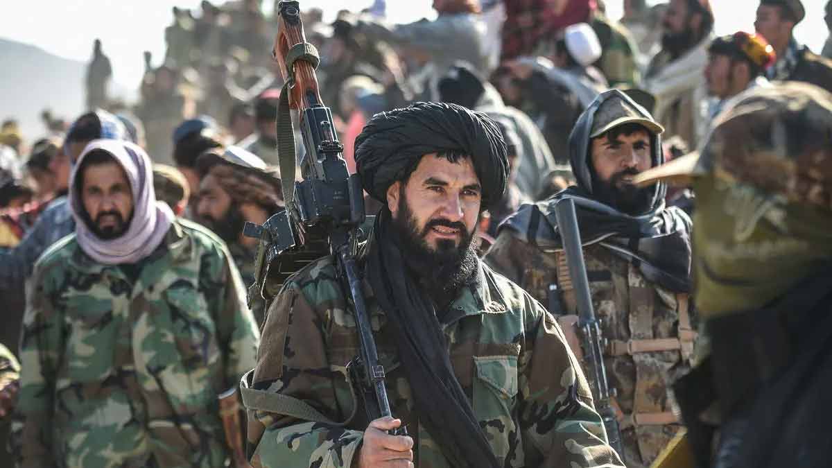 taliban-night-attack-leaves-pakistan-bloodied