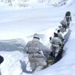 আত্মনির্ভরতা! সুপার হাই অল্টিটিউড এলাকায় সেনাদের জন্য বিশেষ ‘দেশীয়’ পোশাক