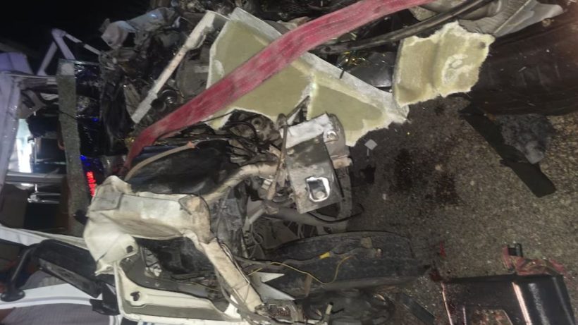 মর্মান্তিক! ট্রাকের সঙ্গে মুখোমুখি সংঘর্ষে মৃত ১৮, আহত ৩