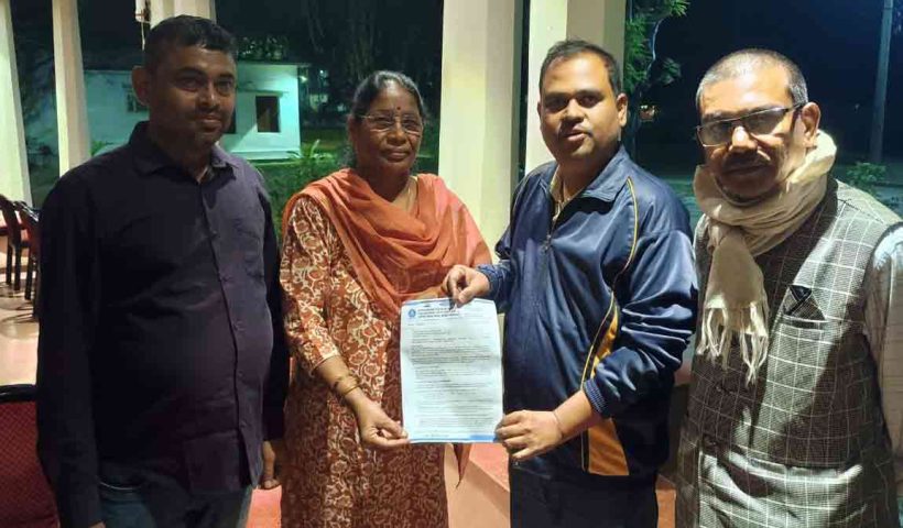 ahmadpur-katwa-passenger-body-meets-mp-demand-more-trains