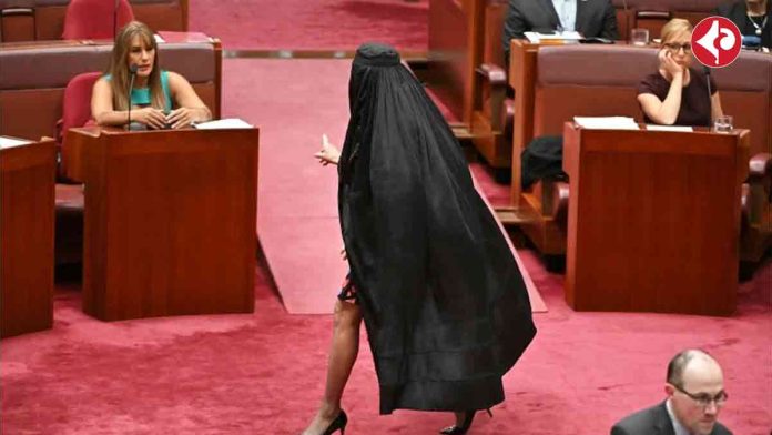 australia-burqa-ban-row-senator-pauline-hanson-protest
