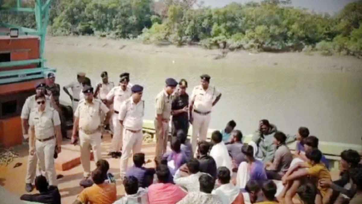 বাংলাদেশি ট্রলারসহ গ্রেফতার ২৯ মৎস্যজীবী 1 বাংলাদেশি ট্রলারসহ গ্রেফতার ২৯ মৎস্যজীবী