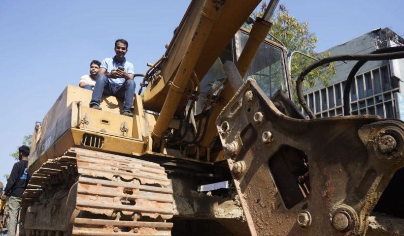 Dhanmondi 32 Bulldozer Protest