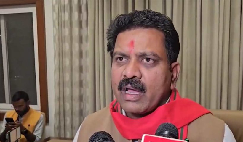 isis-fake-ids-on-social-media-chhattisgarh-deputy-cm-report