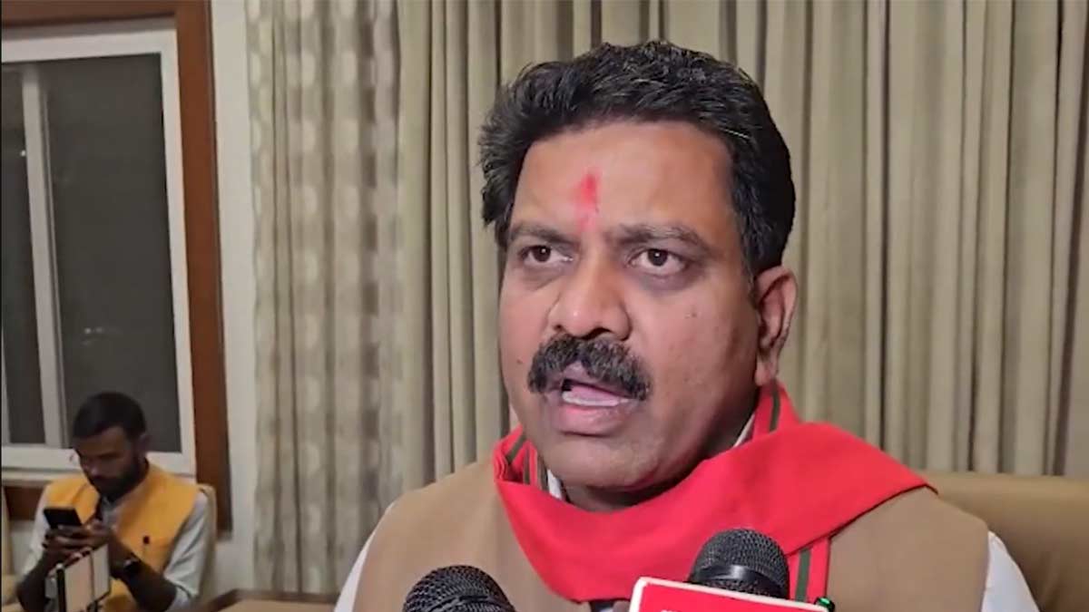 isis-fake-ids-on-social-media-chhattisgarh-deputy-cm-report