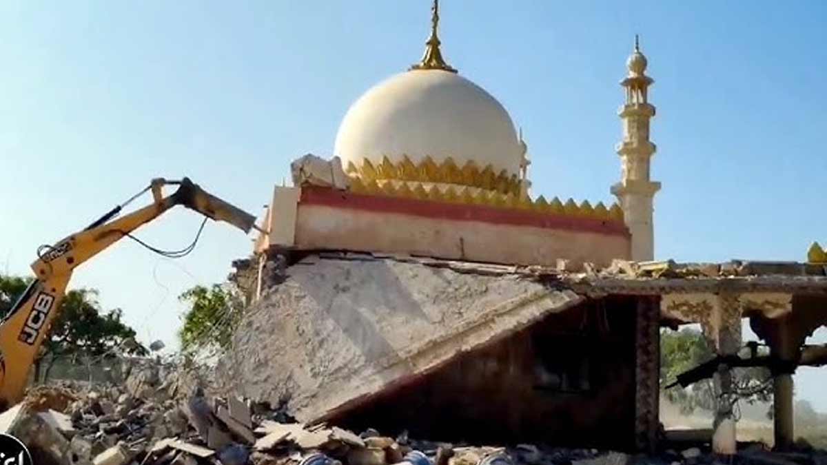 somnath-dargah-demolition-violence-gujarat-police-attacked